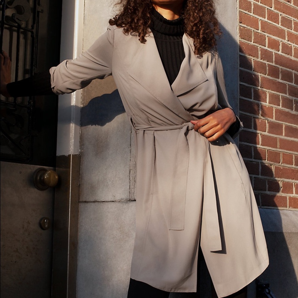 Aritzia Babaton Flowy Trench in Mauve XXS Like New